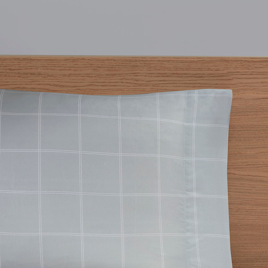 Queen Striped Comforter Set with Bed Sheets